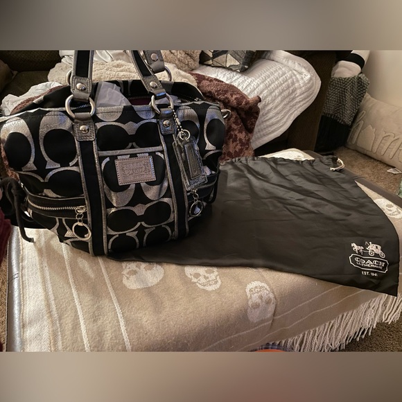 Coach Poppy Signature Black and Silver Convertible Tote Shoulder Bag - Picture 6 of 9